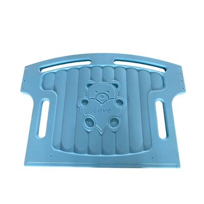 تخت نوزاد بیمارستانی دو رنگ صورتی و آبی برای پزشکی کودکان