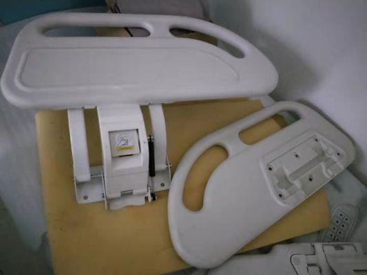لوازم جانبی محصولات پزشکی نرده های تخت برای تخت مدیکال نرده های جانبی PP رنگ سفید برای قطعات تخت بیمارستان