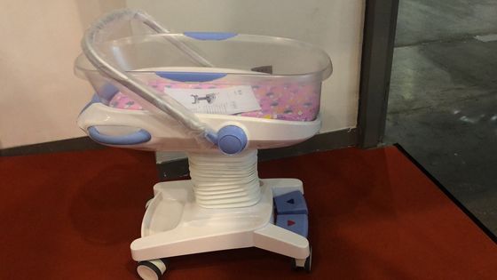 تخت نوزاد چند منظوره قابل تنظیم بیمارستان White Hospital برای نوزادان شیرده