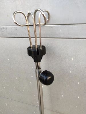 پایه تزریق فولاد ضد زنگ بیمارستان IV Pole سفید و مشکی با قلاب